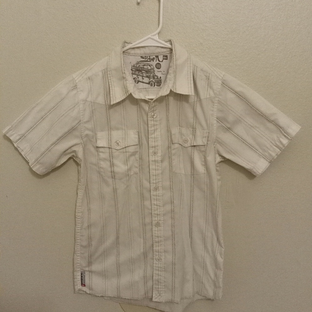Sz medium Quicksilver boys shirt